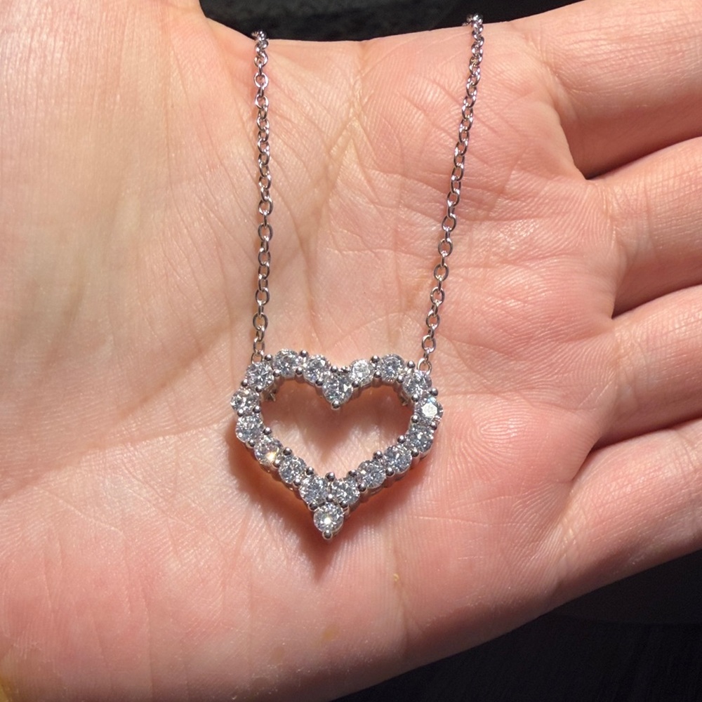 925  sterling silver Heart Pendant Necklace with Clear Stones - Women Jewelry